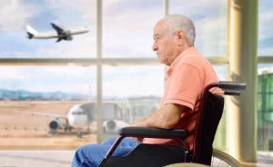 Những quy định dành cho người cao tuổi khi đi máy bay mà bạn nên biết