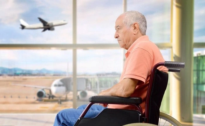 Những quy định dành cho người cao tuổi khi đi máy bay 