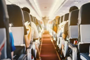 Tại sao khách hàng không được tự ý đổi chỗ ngồi khi đi máy bay?