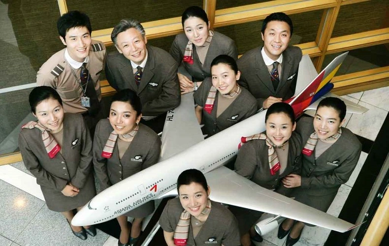 Đội ngũ bay hãng hàng không Asiana Airline 
